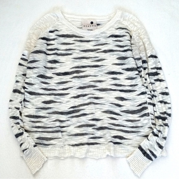 Kensie Cream & Dark Grey Zebra Stripe Long Sleeve Semi Sheer Sweater Top L - Picture 7 of 9